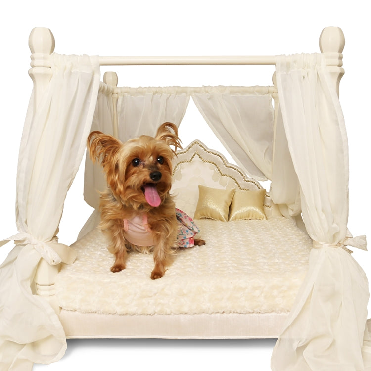Salara Post Pet Bed